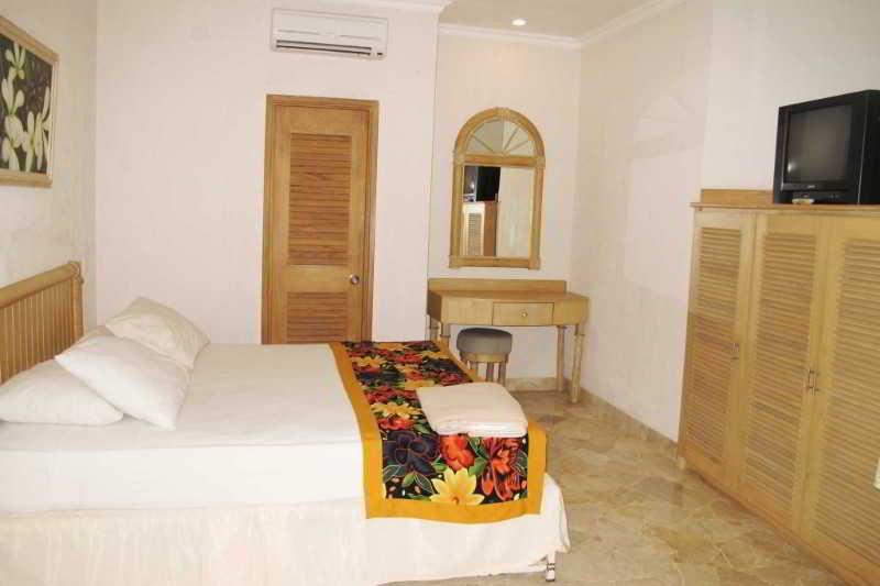 Hawaii Resort Family Suites Anyer Zewnętrze zdjęcie
