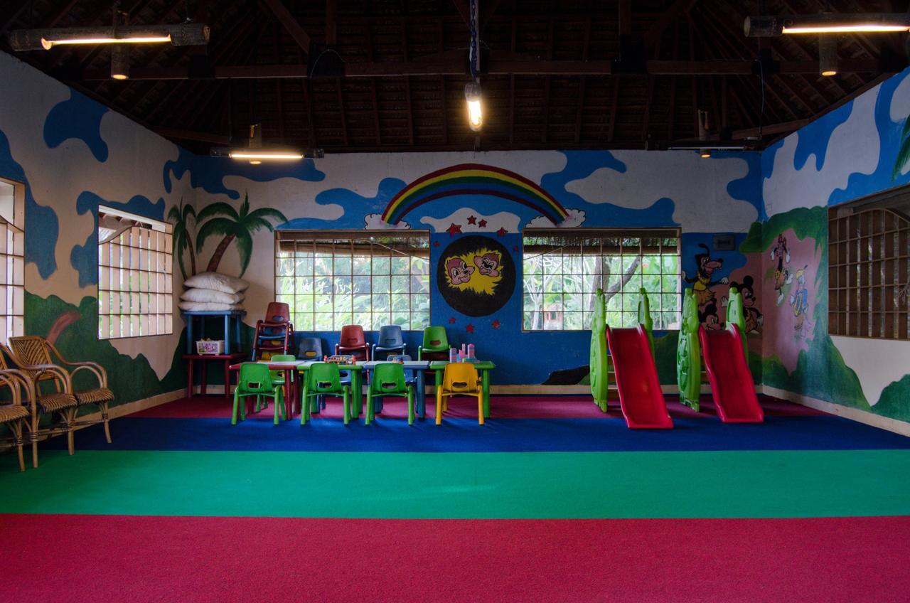 Hawaii Resort Family Suites Anyer Zewnętrze zdjęcie